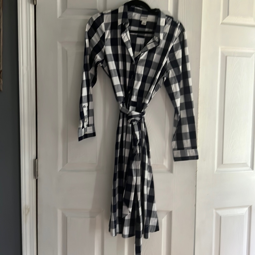 Size 8 J.Crew Navy And White Buffalo Plaid Belted Shirt Dress